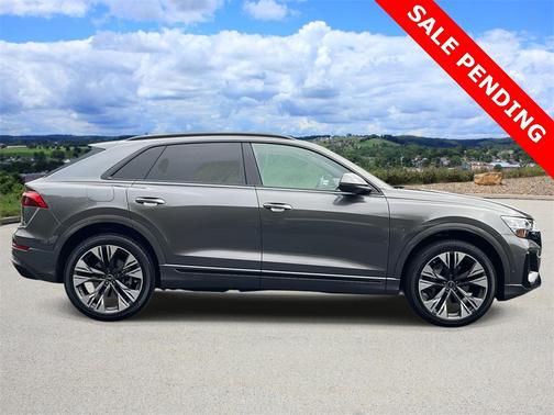 2025 Audi Q8 55 Premium