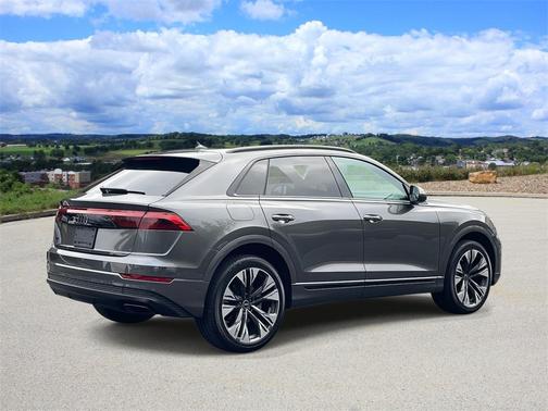 2025 Audi Q8 55 Premium