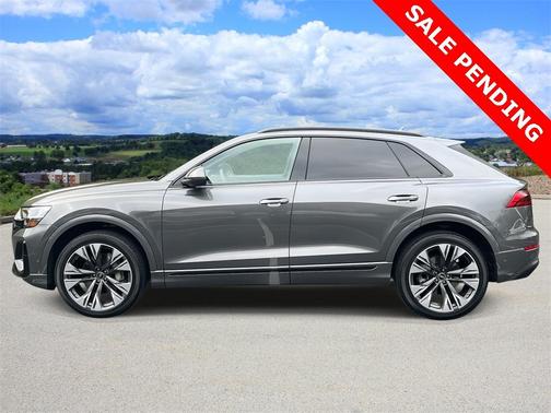 2025 Audi Q8 55 Premium