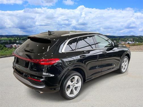 2025 Audi Q5 2.0T quattro Premium