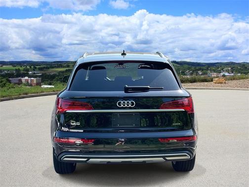 2024 Audi Q5 40 Premium
