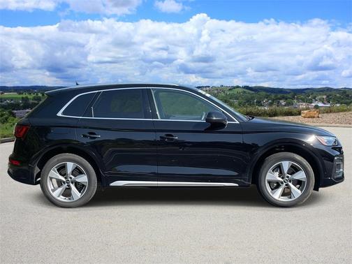 2024 Audi Q5 40 Premium