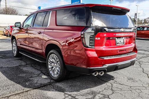 2025 Chevrolet Suburban Premier