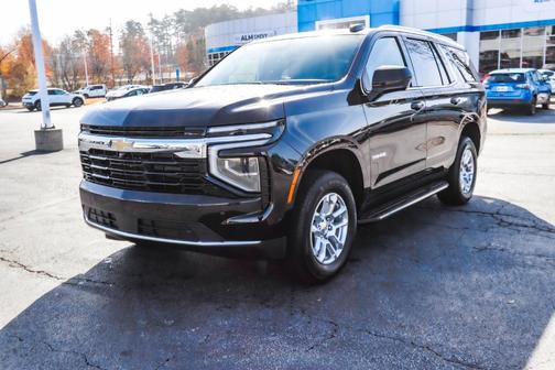 2025 Chevrolet Tahoe LS