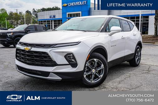 Iridescent Pearl Tricoat 2025 Chevrolet Blazer LT