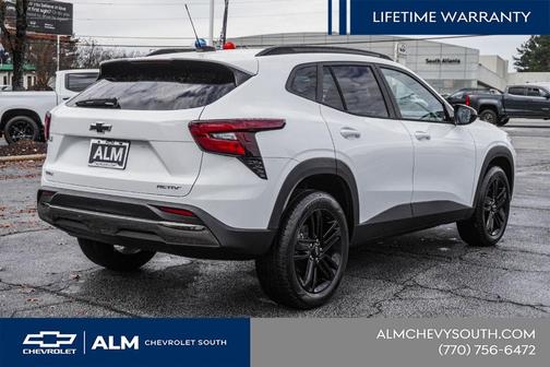 Summit White 2026 Chevrolet Trax ACTIV