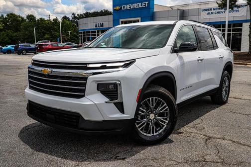 2025 Chevrolet Traverse LT