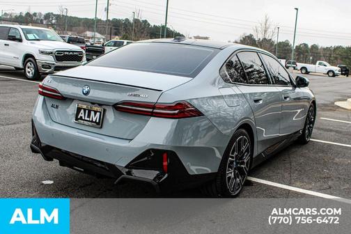 2025 BMW i5 eDrive40