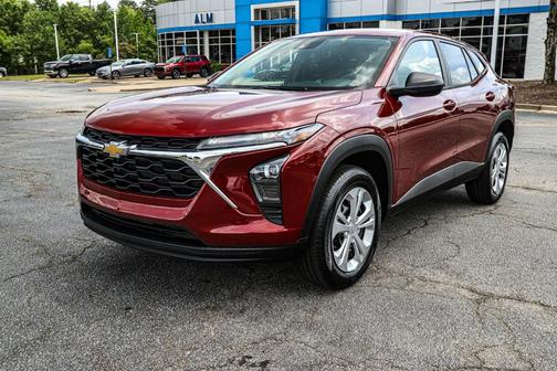 2025 Chevrolet Trax LS