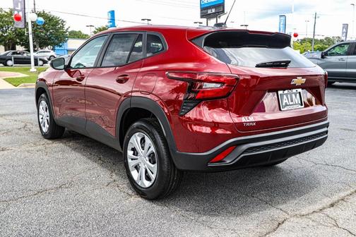 2025 Chevrolet Trax LS