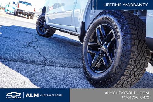 Summit White 2026 Chevrolet Silverado 1500 Custom Trail Boss