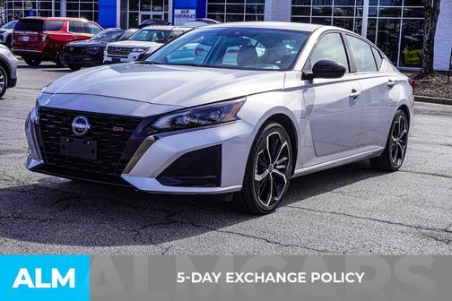 2025 Nissan Altima SR