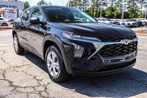 2025 Chevrolet Trax LS