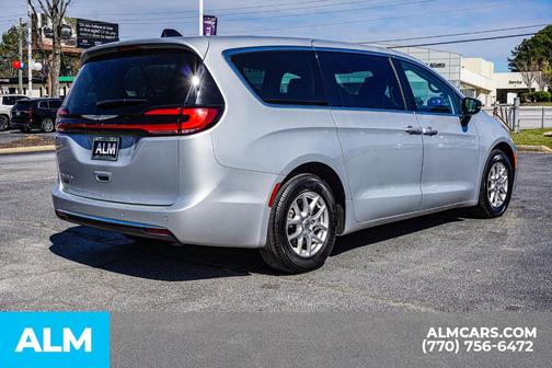 2024 Chrysler Pacifica Touring-L