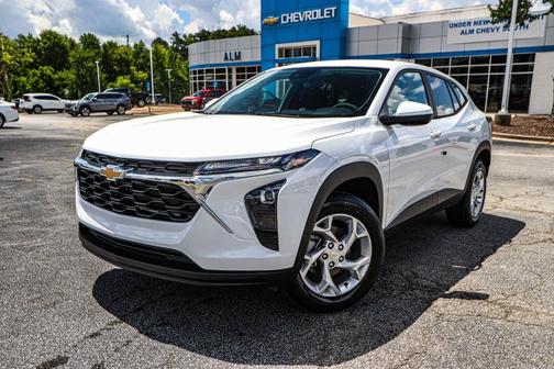 2025 Chevrolet Trax LS
