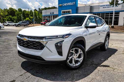 2025 Chevrolet Trax LS