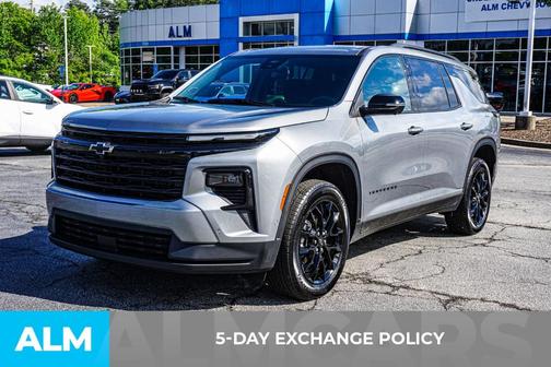 Sterling Gray Metallic 2025 Chevrolet Traverse LT