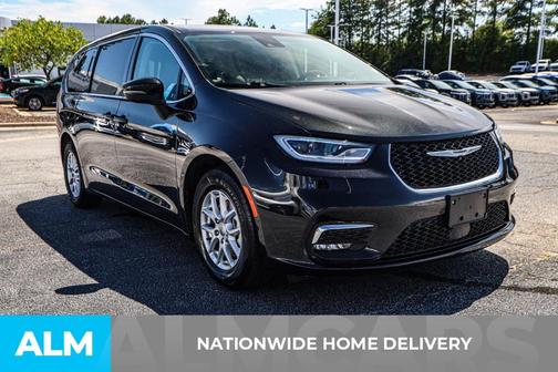 2023 Chrysler Pacifica Touring-L
