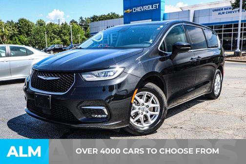 2023 Chrysler Pacifica Touring-L