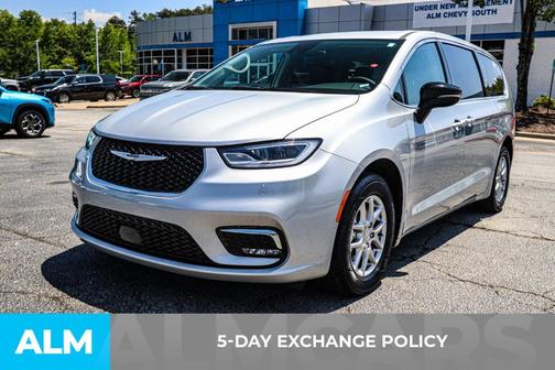 2024 Chrysler Pacifica Touring-L