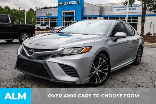 2020 Toyota Camry SE