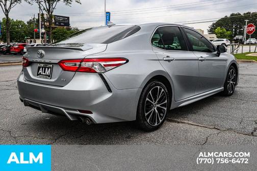 2020 Toyota Camry SE