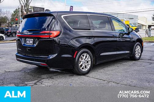 2024 Chrysler Pacifica Touring-L