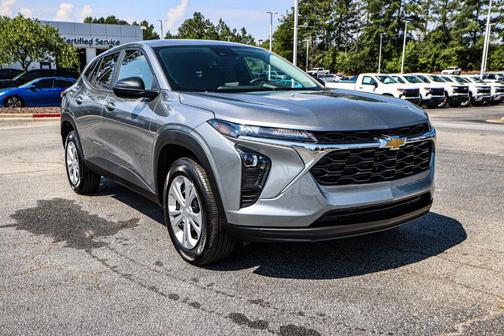 2025 Chevrolet Trax LS