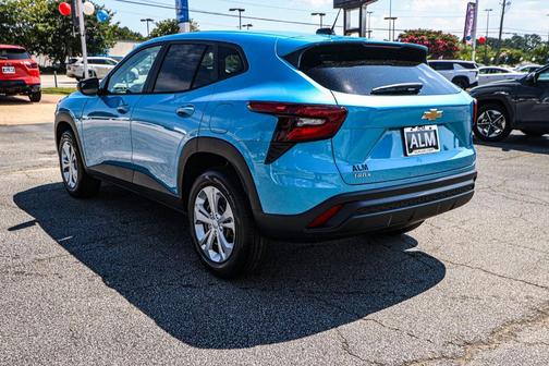 2025 Chevrolet Trax LS