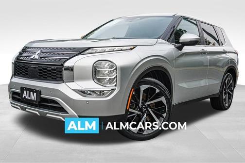 2023 Mitsubishi Outlander SE