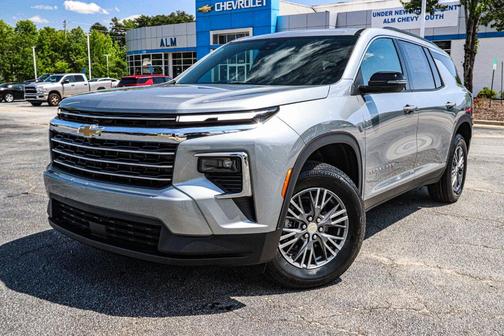 2025 Chevrolet Traverse LT