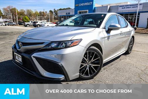 2023 Toyota Camry SE