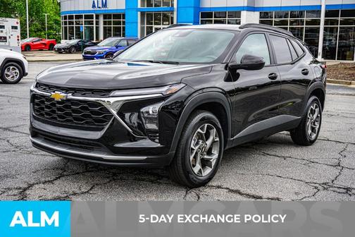 Mosaic Black Metallic 2025 Chevrolet Trax LT