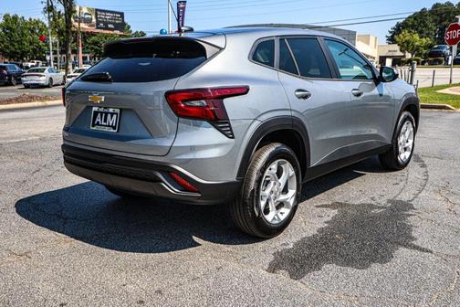 2025 Chevrolet Trax LS