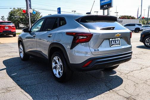 2025 Chevrolet Trax LS