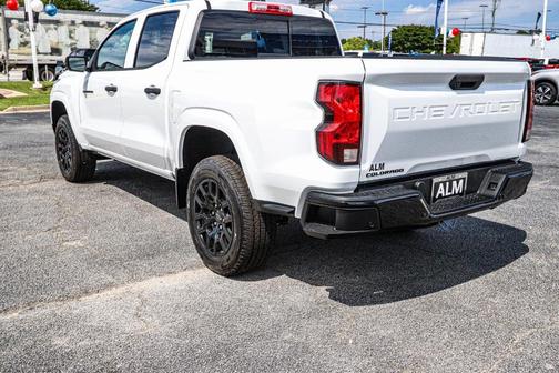 2025 Chevrolet Colorado WT