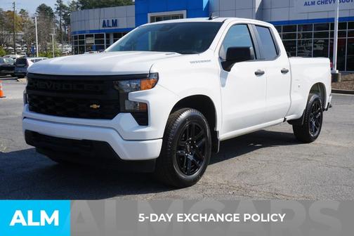 Summit White 2026 Chevrolet Silverado 1500 Custom