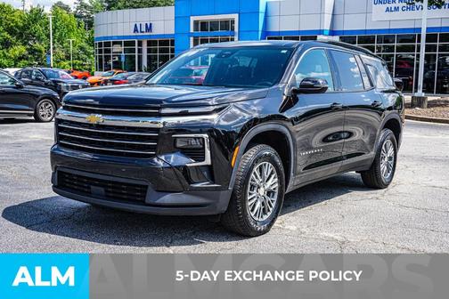 Mosaic Black Metallic 2025 Chevrolet Traverse LT