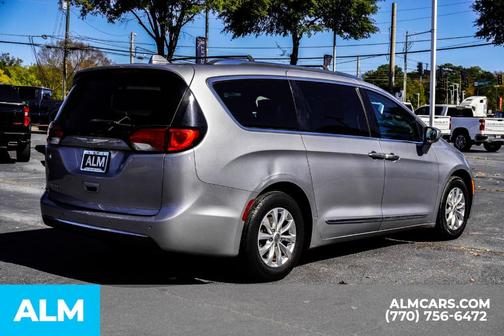 2019 Chrysler Pacifica Touring-L