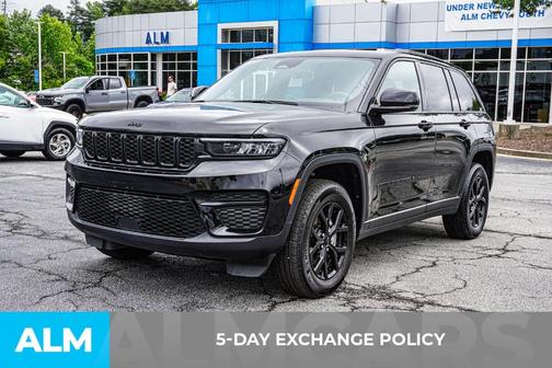 Diamond Black 2025 Jeep Grand Cherokee Laredo