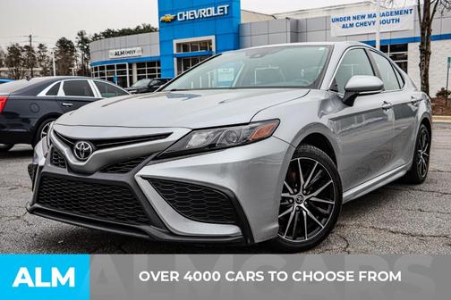 2022 Toyota Camry SE