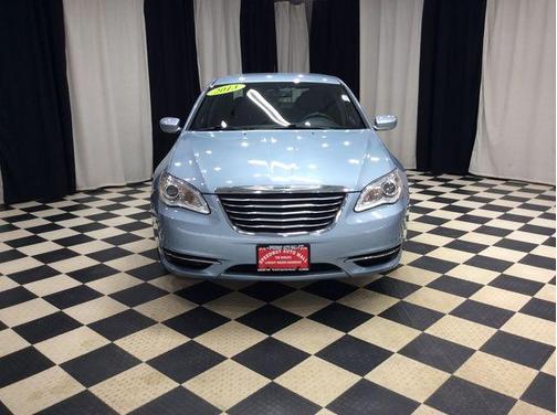 2013 Chrysler 200 Touring