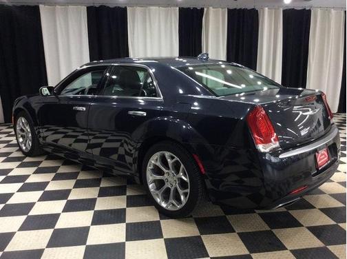 2016 Chrysler 300C Platinum