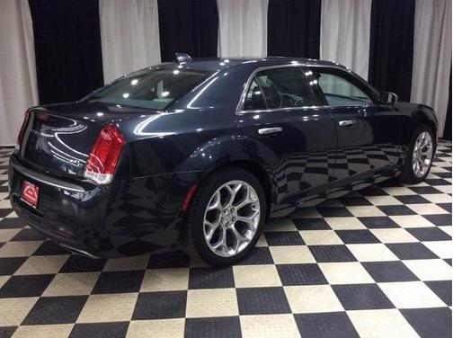 2016 Chrysler 300C Platinum