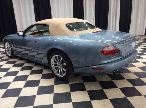 2005 Jaguar XKR