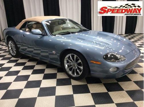 2005 Jaguar XKR