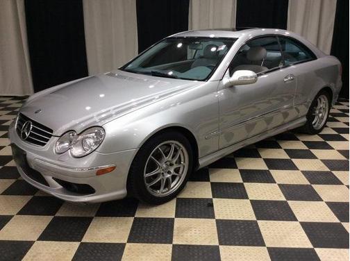 2004 Mercedes-Benz CLK-Class Base