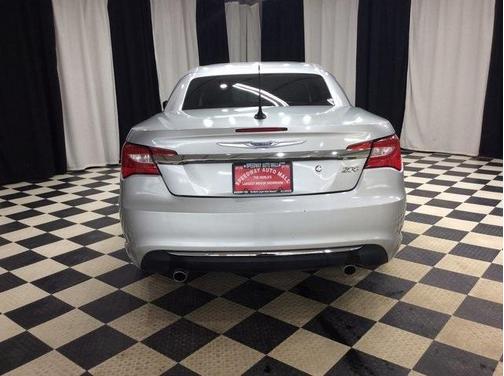 2011 Chrysler 200 Limited