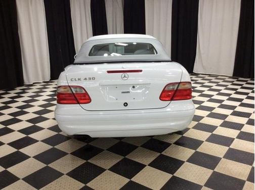 2000 Mercedes-Benz CLK-Class Base