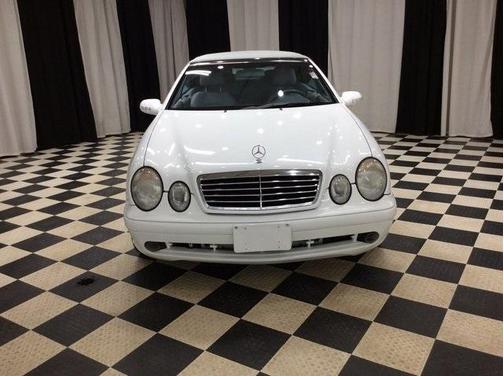 2000 Mercedes-Benz CLK-Class Base